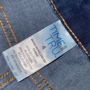 Time and Tru Size 4